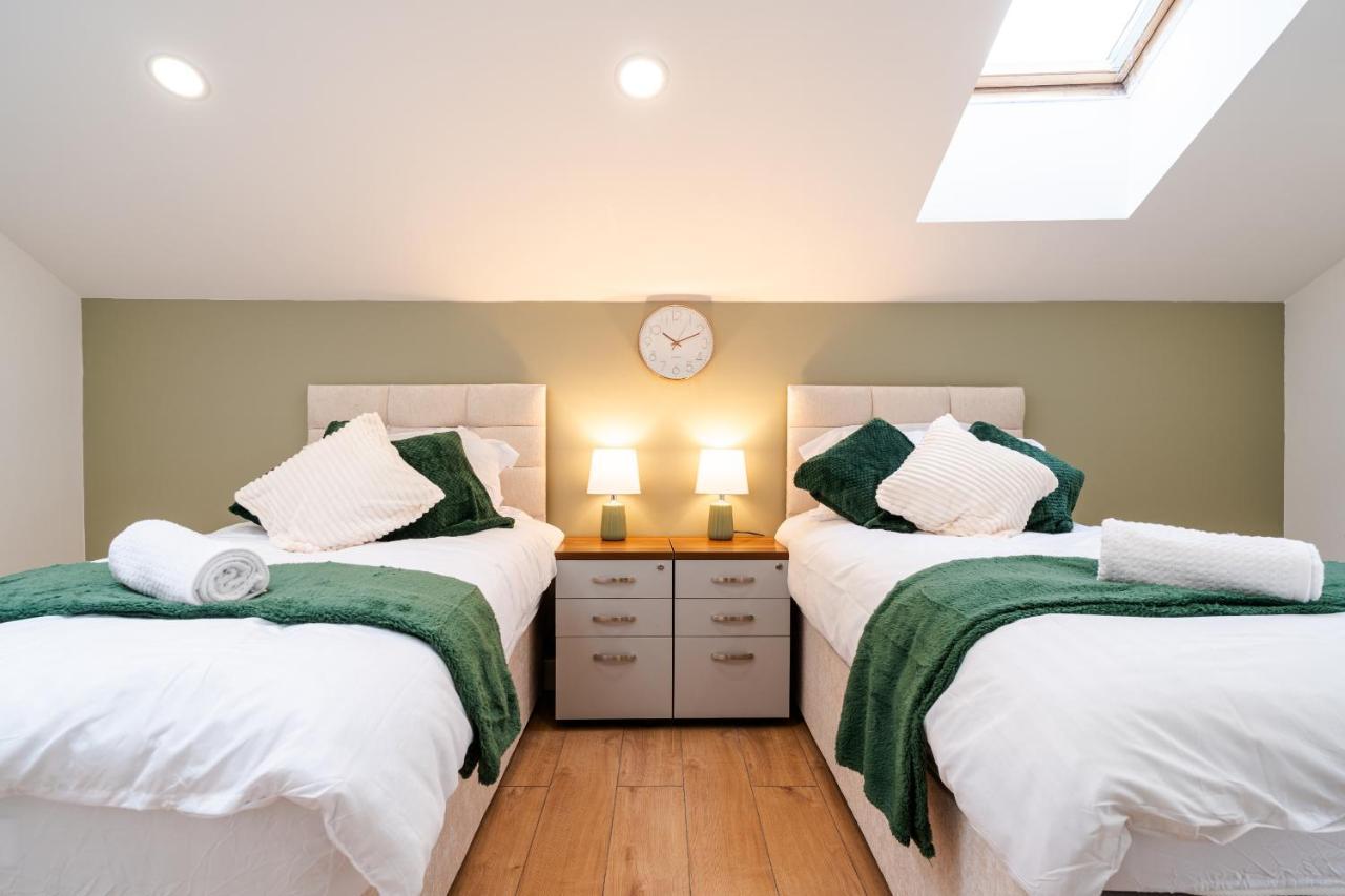 Innovation House Burnley Bagian luar foto